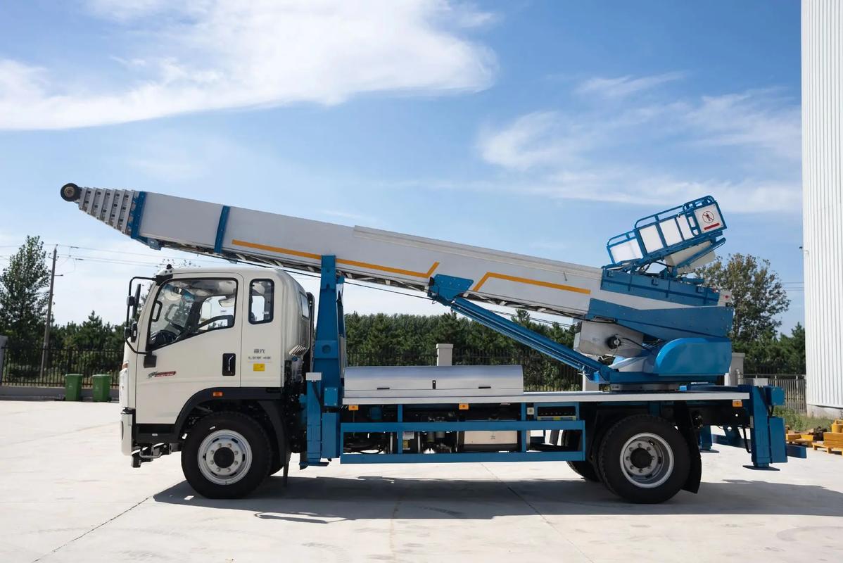 苍溪云梯上料车租赁费用