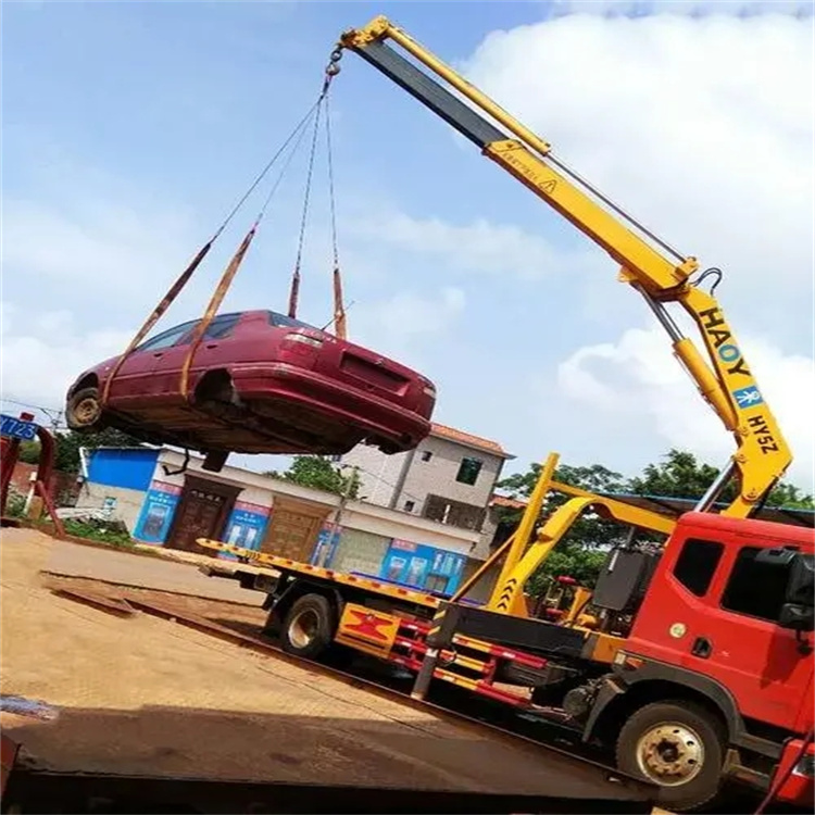 苍溪吊车吊汽车的正确方法